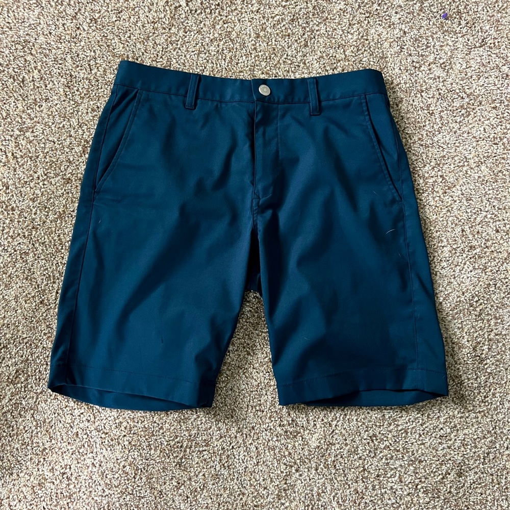 Bonobos navy highland golf shorts. 32 inch, 10 inch inseam